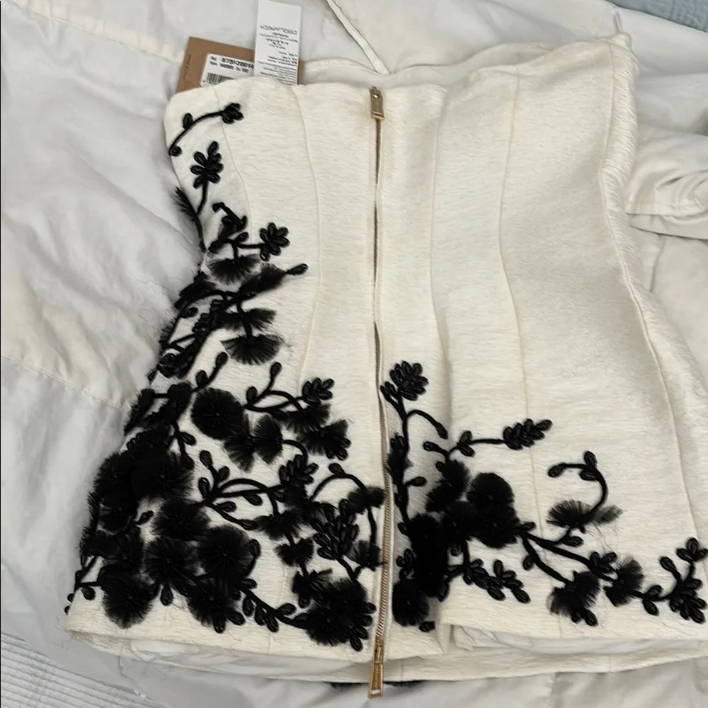 D2Squared ICONIC mini dress Black and White Floral Set sz 40/ XS - Picture 6 of 14